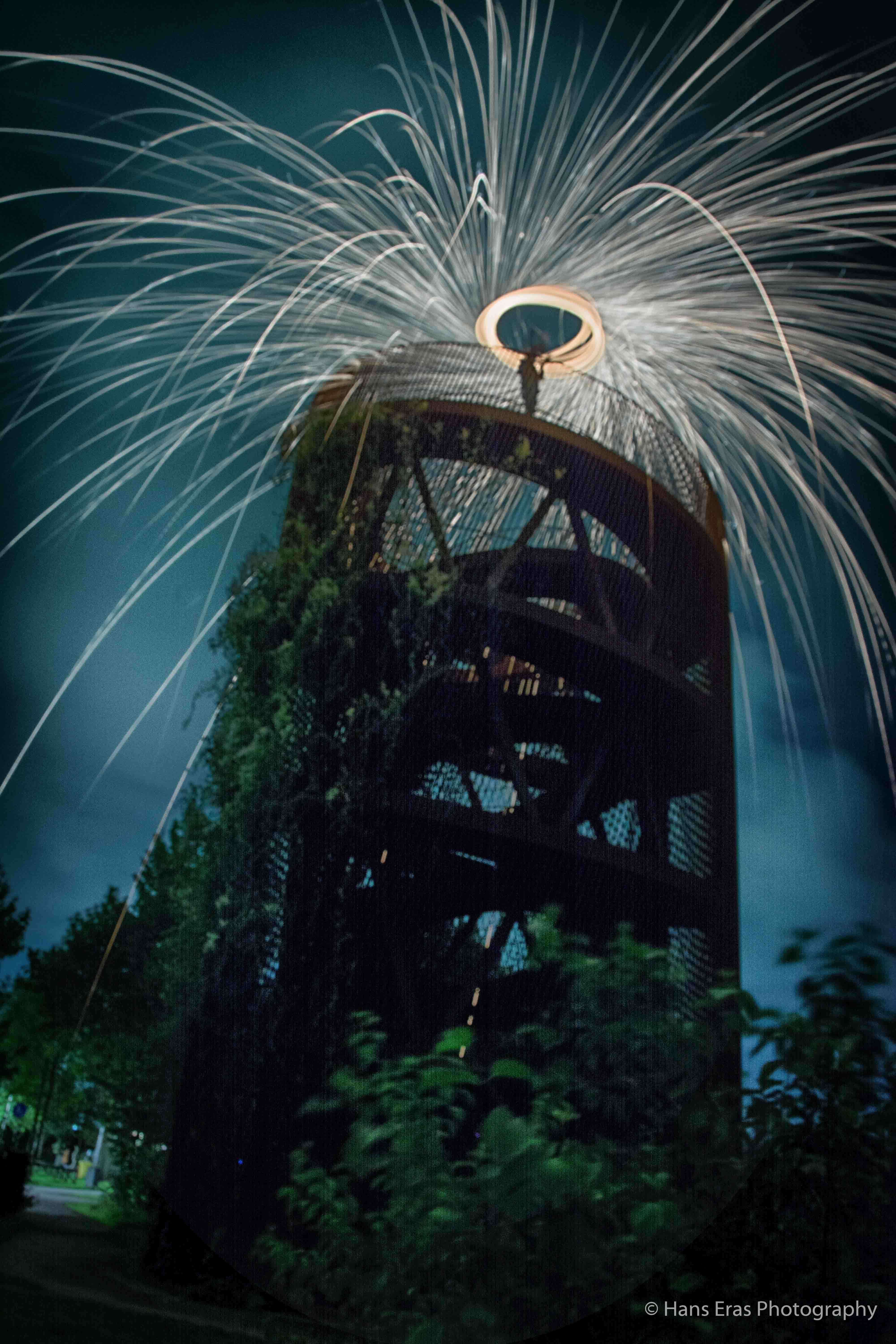 Brandend staalwol. Lightpainten staalwol fotografie